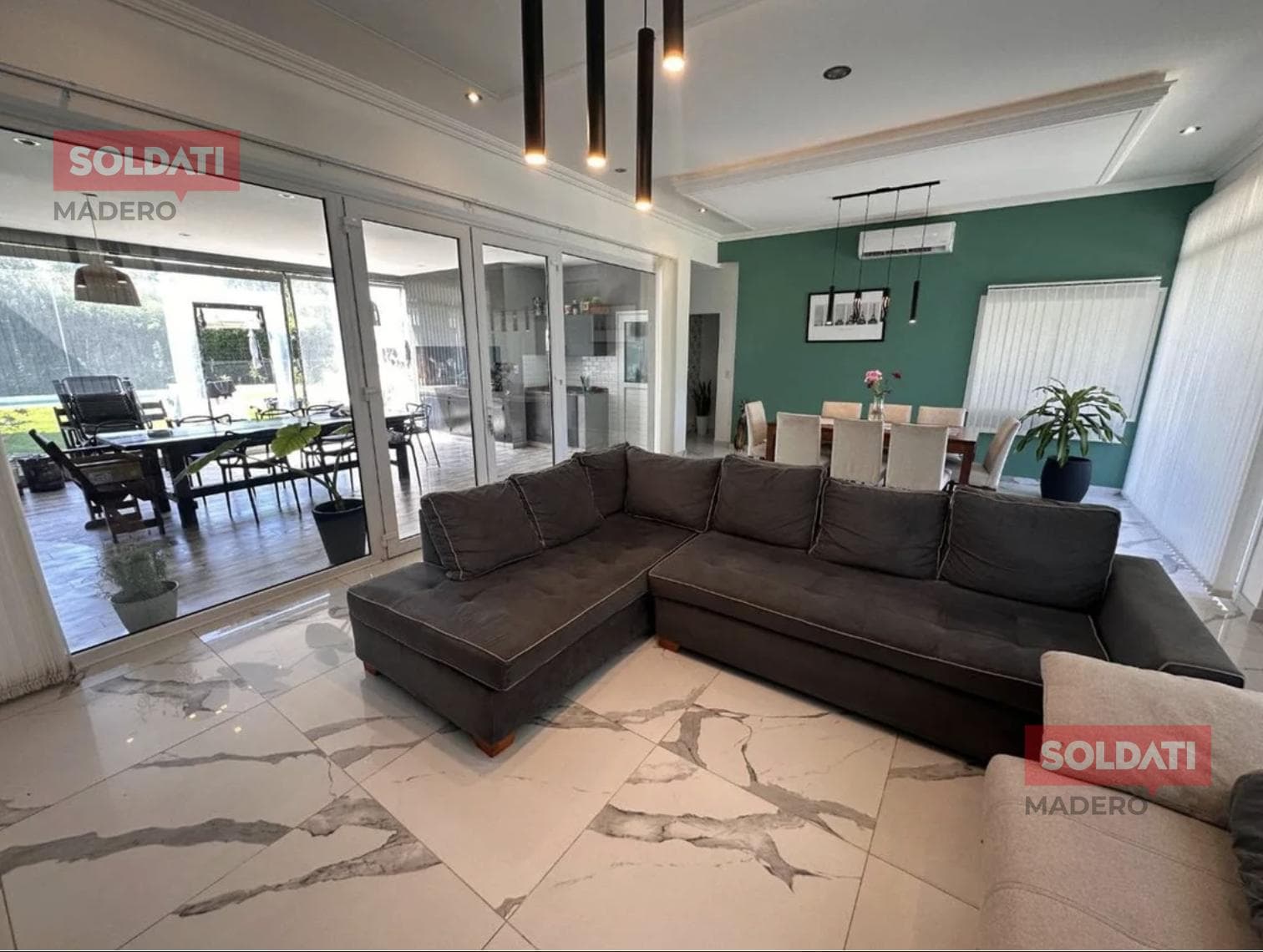 House for Sale in La Candida Country Club: 4 Bedrooms - Pool