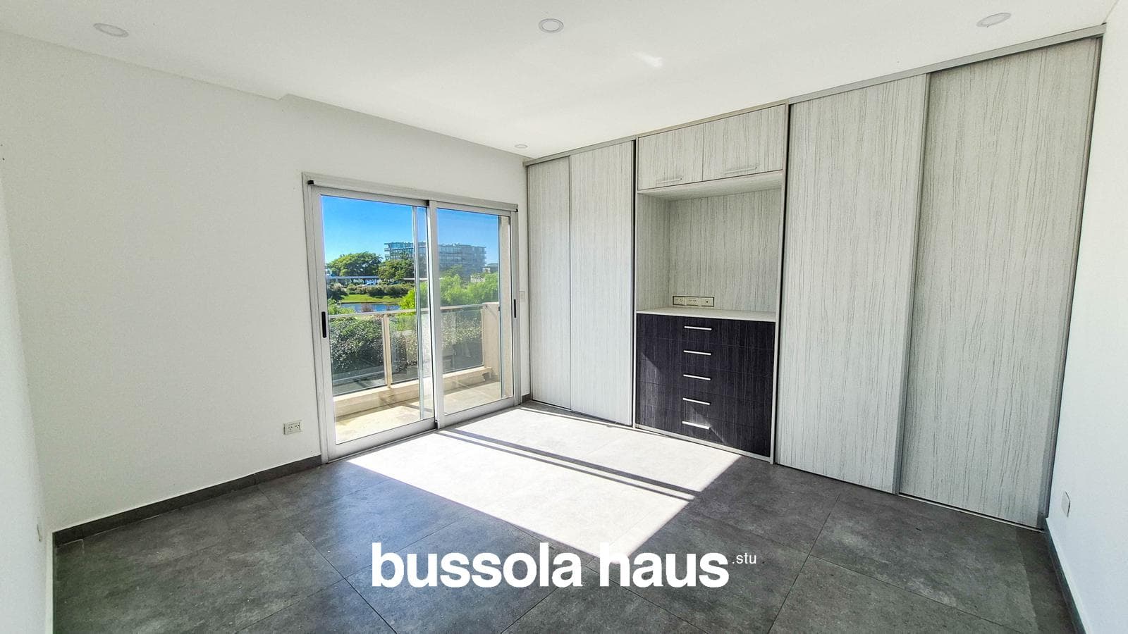 House with an elevator in Vistas Puertos del Lago