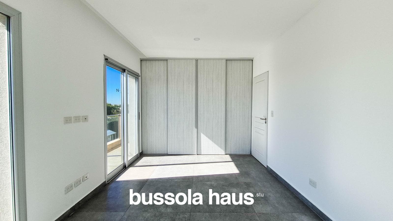 House with an elevator in Vistas Puertos del Lago