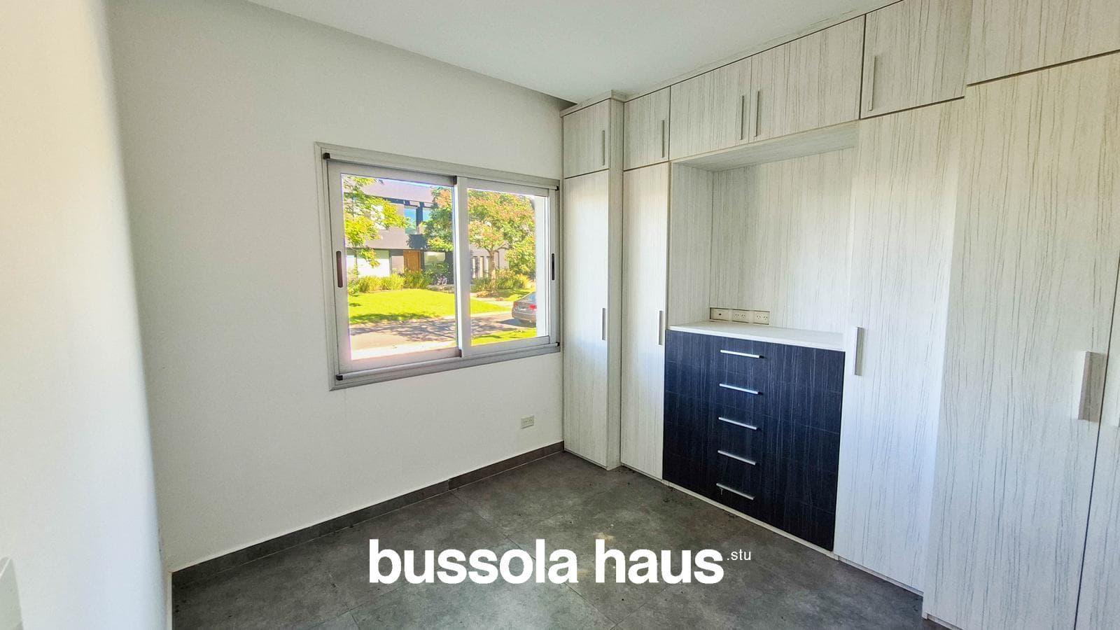House with an elevator in Vistas Puertos del Lago
