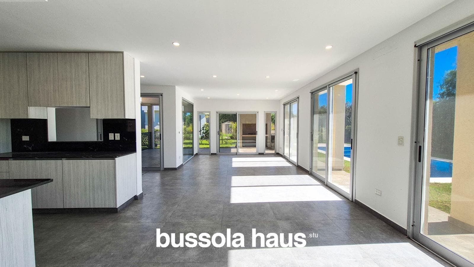 House with an elevator in Vistas Puertos del Lago