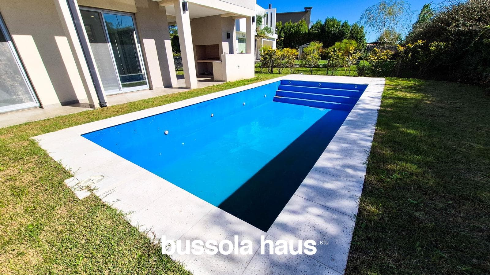 House with an elevator in Vistas Puertos del Lago