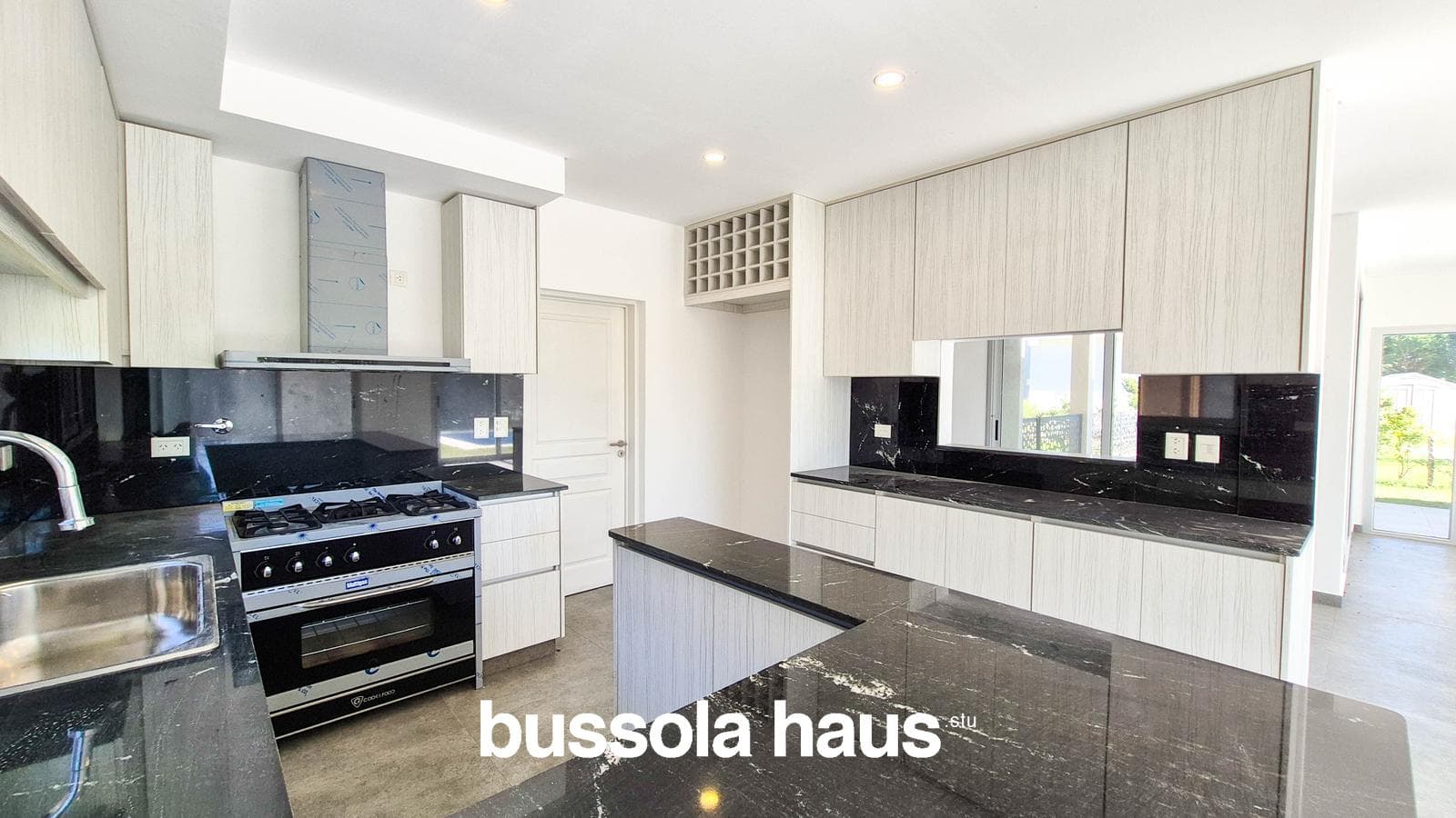 House with an elevator in Vistas Puertos del Lago
