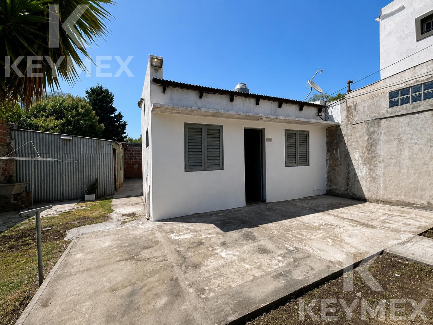 House for Sale with Garage in Los Hornos