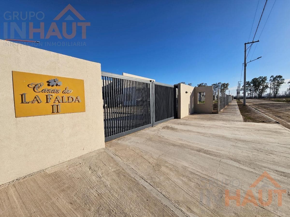 4-Bedroom Duplex, Cipolletti
