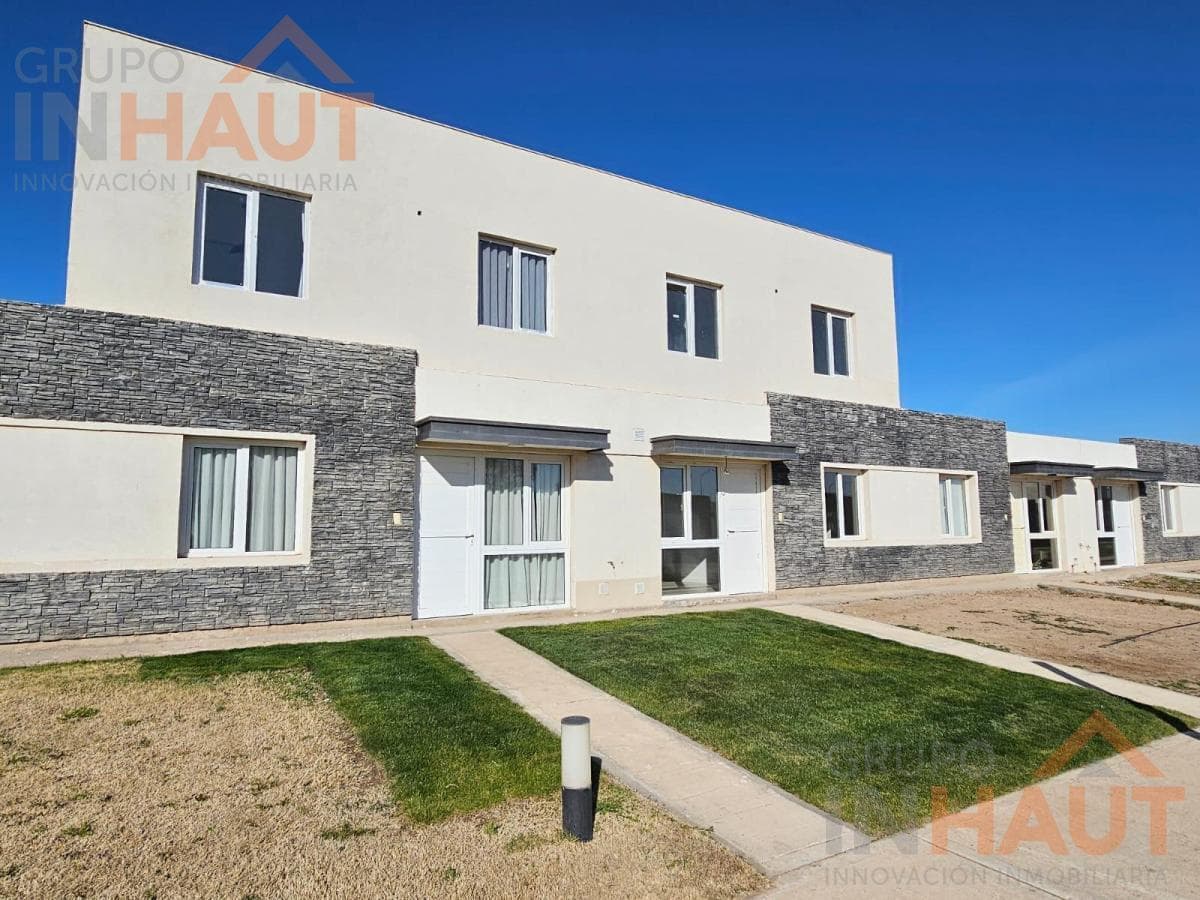4-Bedroom Duplex, Cipolletti