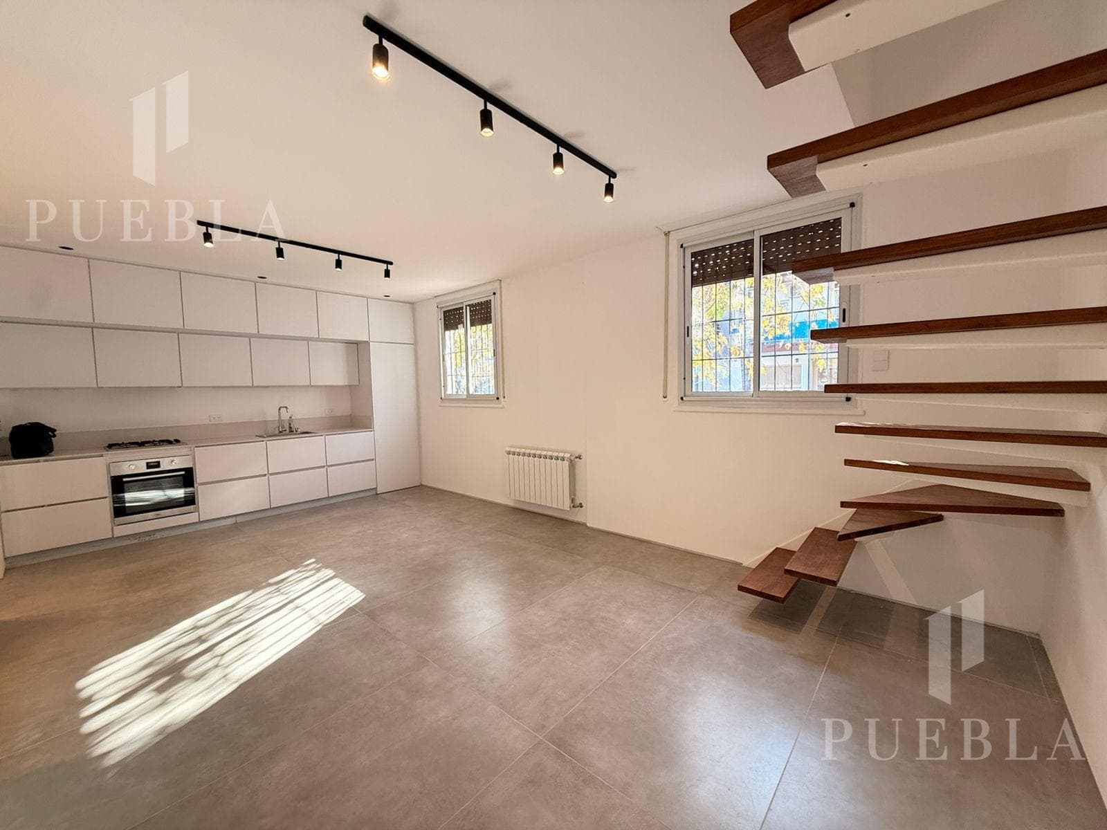 3-ROOM PH FOR SALE IN VILLA URQUIZA WITH TERRACE AND BARBECUE—100% RECYCLED