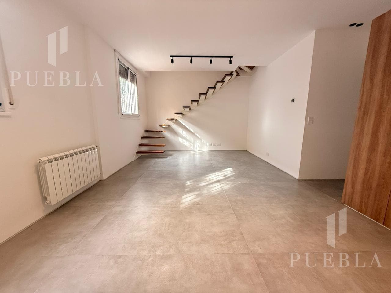 3-ROOM PH FOR SALE IN VILLA URQUIZA WITH TERRACE AND BARBECUE—100% RECYCLED