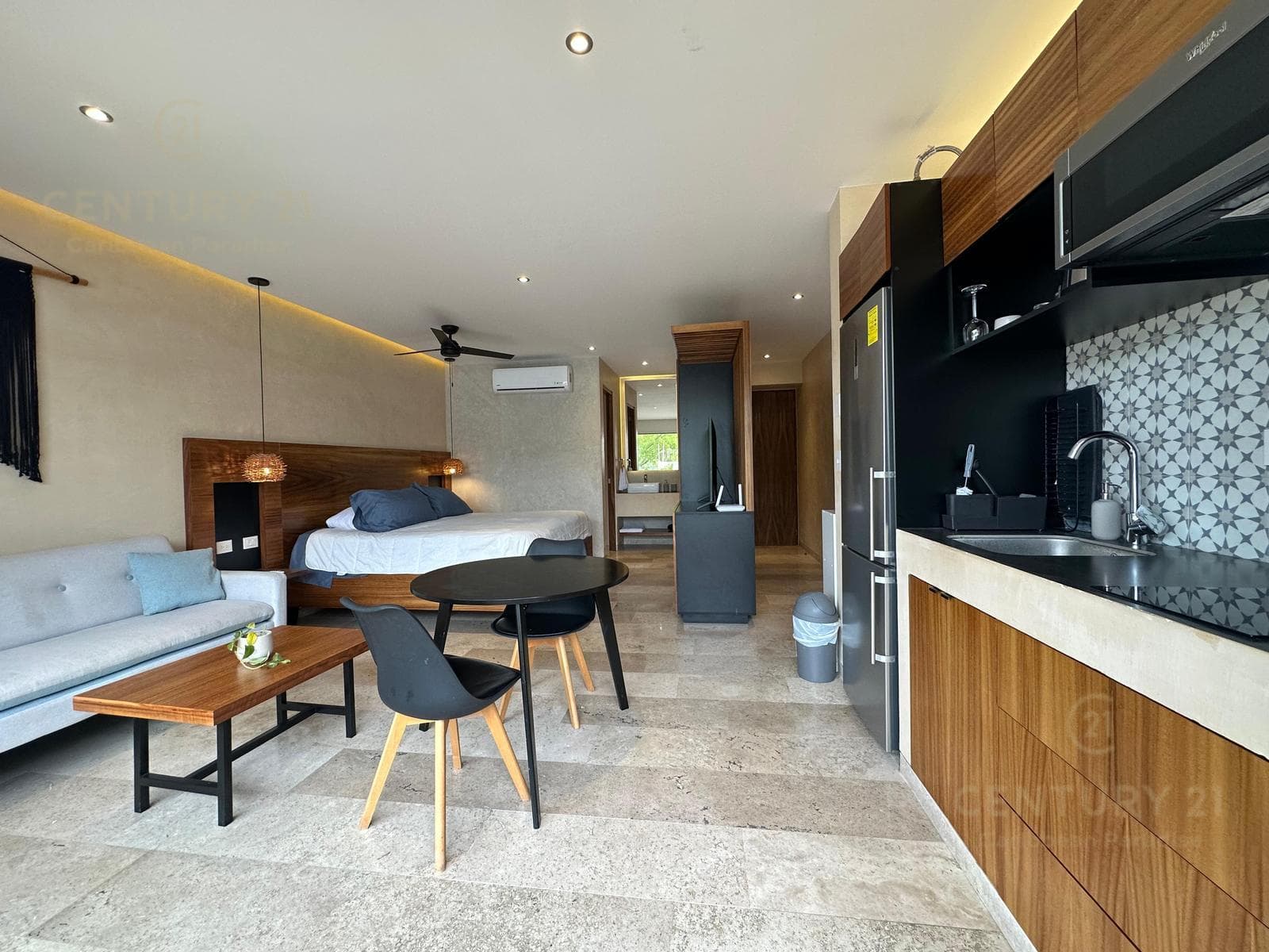 Beautiful studio apartment for sale in downtown Playa del Carmen P4593