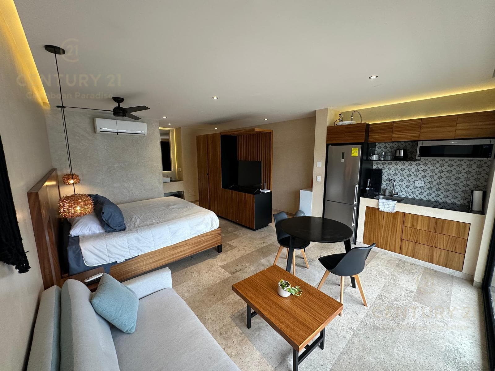 Beautiful studio apartment for sale in downtown Playa del Carmen P4593