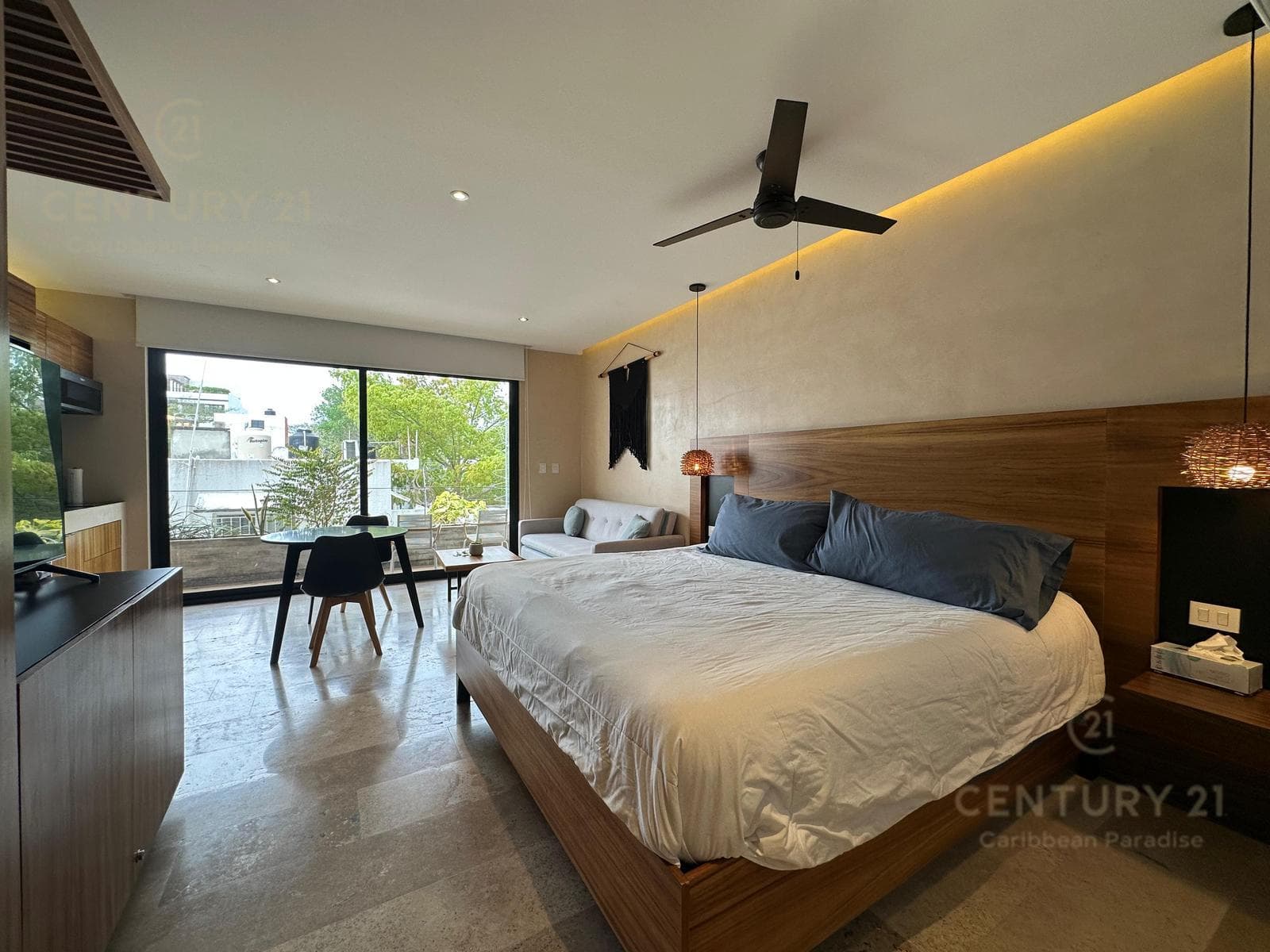 Beautiful studio apartment for sale in downtown Playa del Carmen P4593