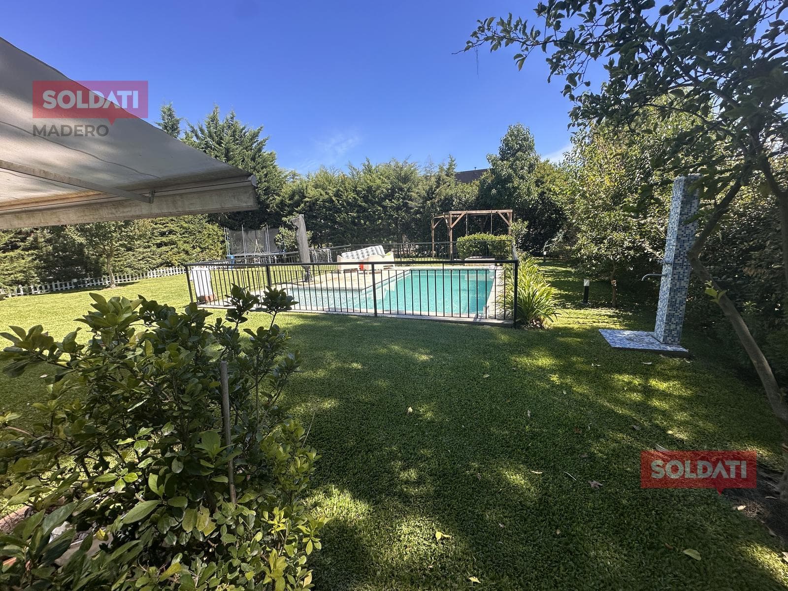 HOUSE FOR SALE IN LA CANDIDA COUNTRY CLUB: 3 BEDROOMS, SWIMMING POOL