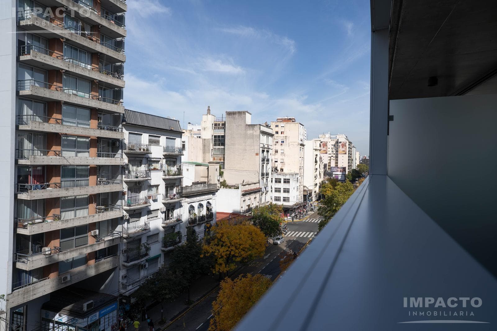 Office / Showroom for Rent in the Federal Capital, Buenos Aires - FOR PROFESSIONAL USE ONLY