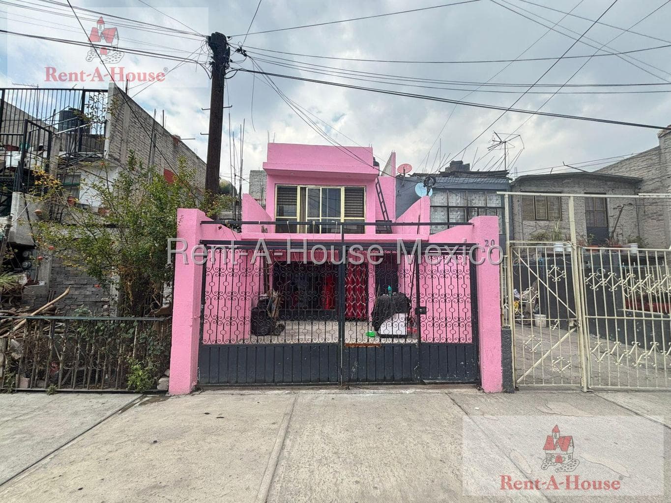 House for Sale in Ciudad Oriente, Ecatepec de Morelos Listing No. 26-2671