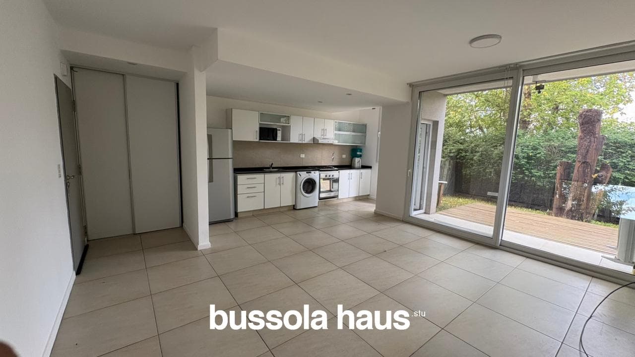 Two-room apartment with a garden in Villa Los Remeros
