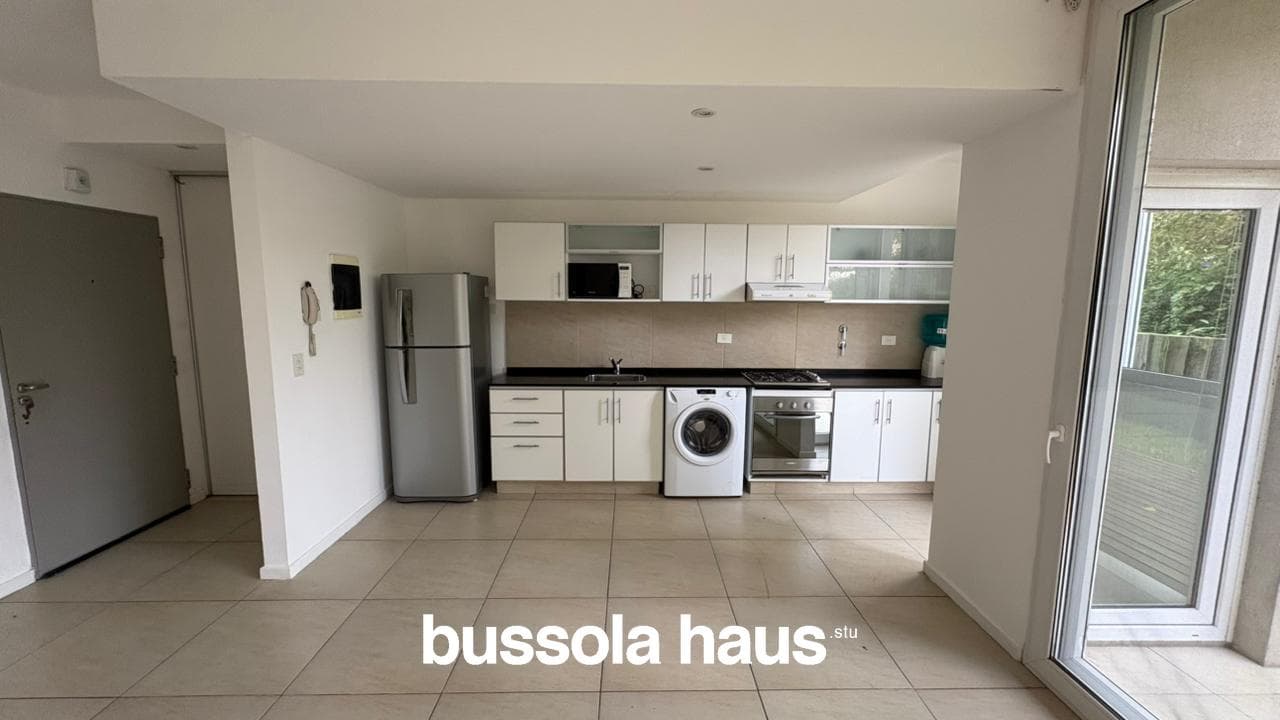 Two-room apartment with a garden in Villa Los Remeros
