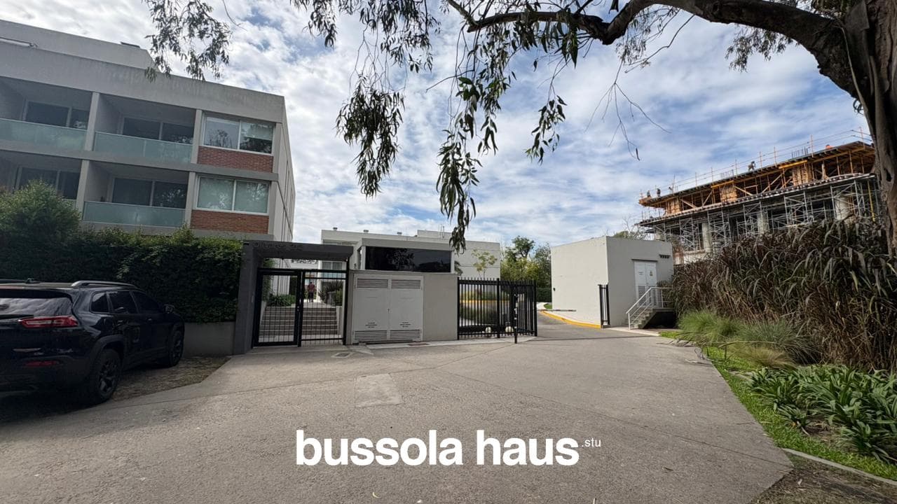 Two-room apartment with a garden in Villa Los Remeros