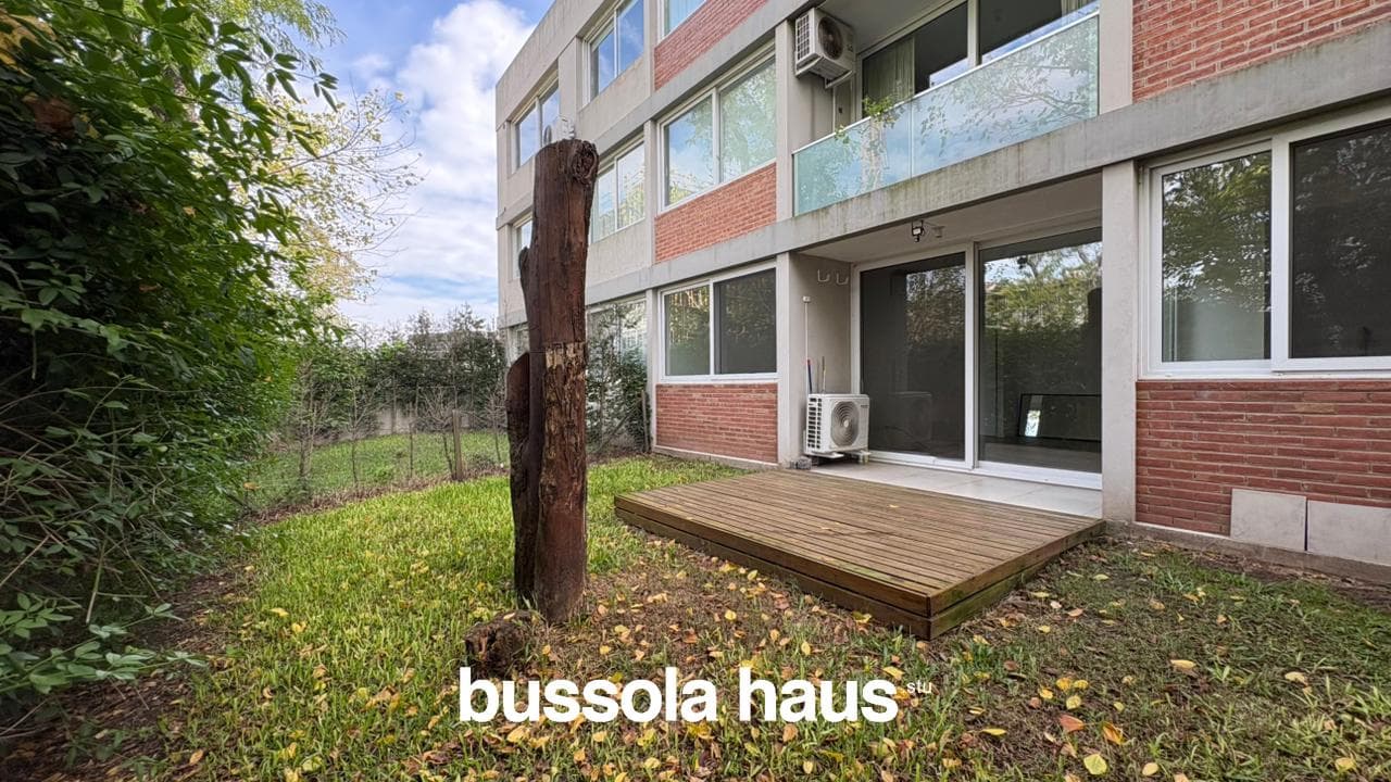 Two-room apartment with a garden in Villa Los Remeros