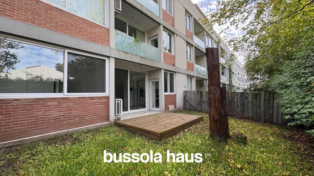 Two-room apartment with a garden in Villa Los Remeros