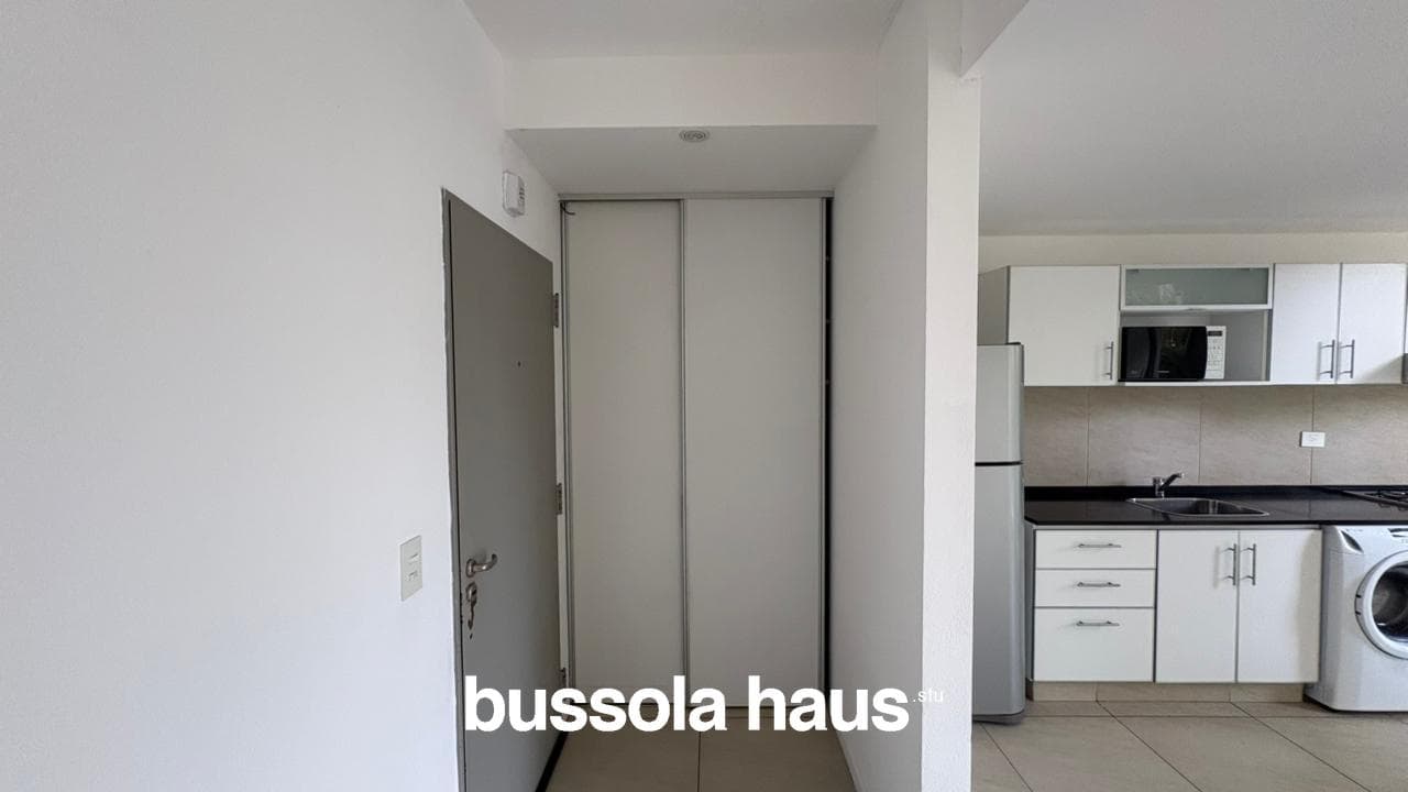 Two-room apartment with a garden in Villa Los Remeros