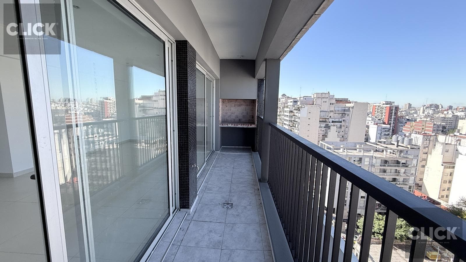 FOR SALE - 4-ROOM APARTMENT - BALCONY WITH GRILL - AMENITIES - ALMAGRO