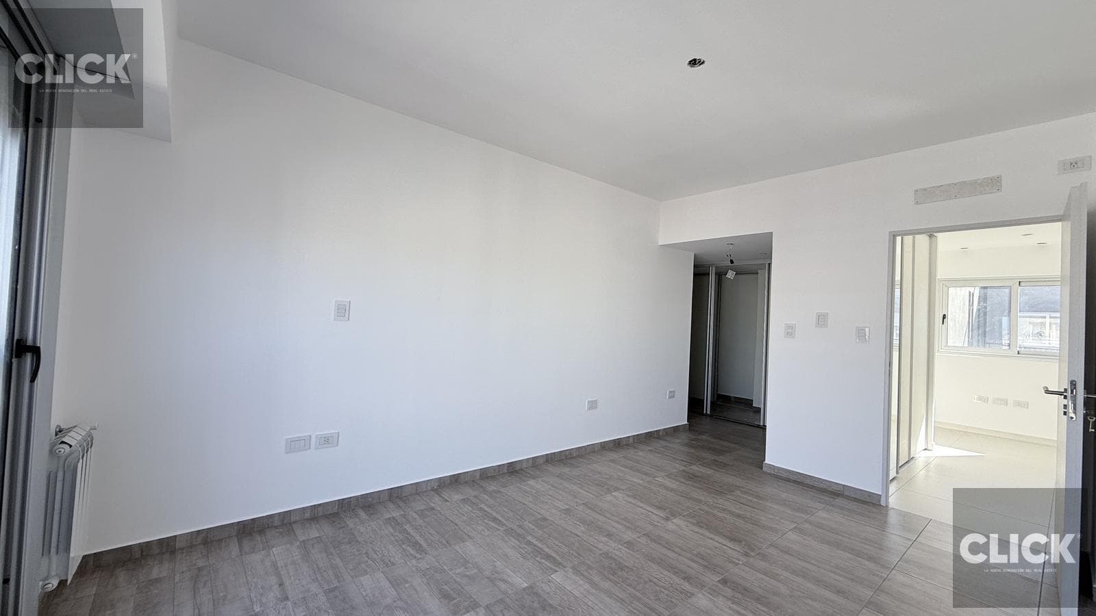 FOR SALE - 4-ROOM APARTMENT - BALCONY WITH GRILL - AMENITIES - ALMAGRO