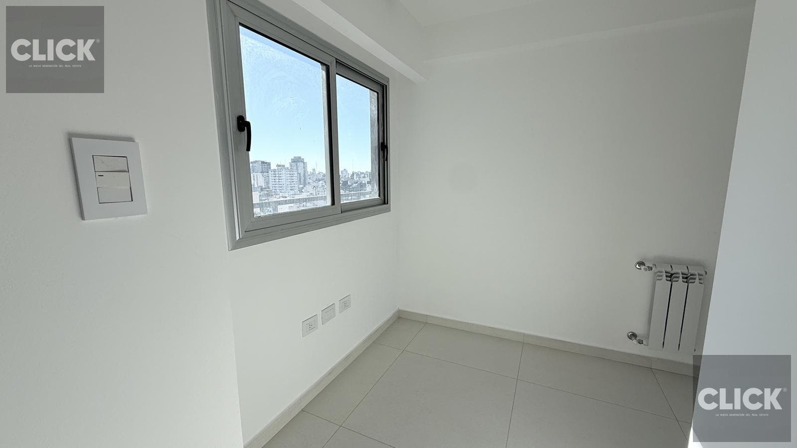FOR SALE - 4-ROOM APARTMENT - BALCONY WITH GRILL - AMENITIES - ALMAGRO