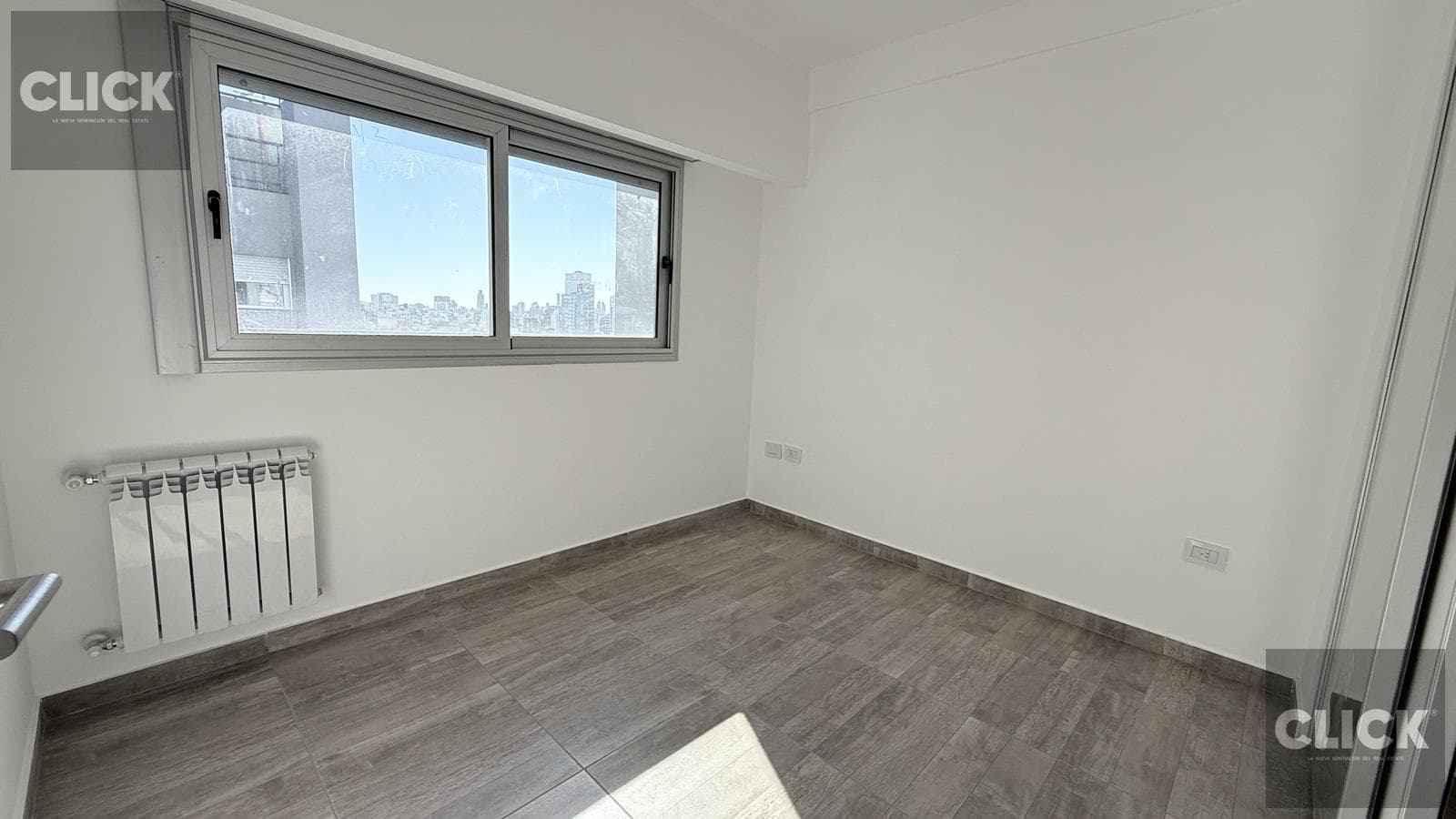 FOR SALE - 4-ROOM APARTMENT - BALCONY WITH GRILL - AMENITIES - ALMAGRO