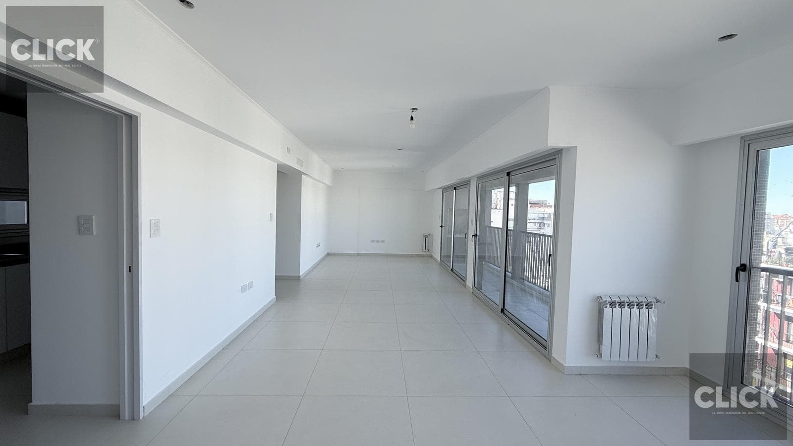 FOR SALE - 4-ROOM APARTMENT - BALCONY WITH GRILL - AMENITIES - ALMAGRO