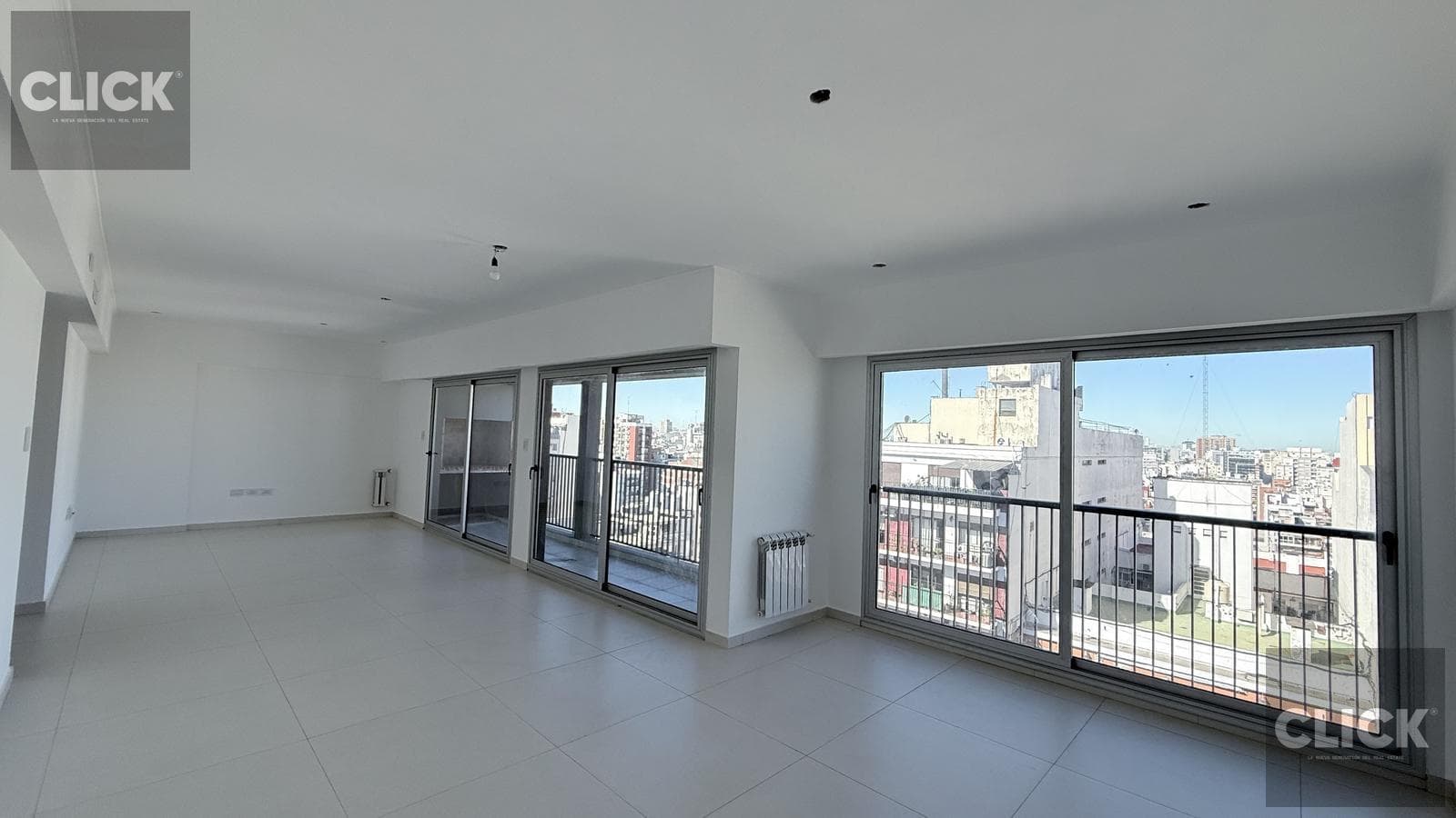 FOR SALE - 4-ROOM APARTMENT - BALCONY WITH GRILL - AMENITIES - ALMAGRO