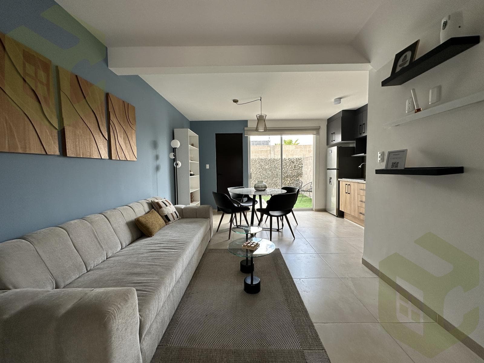 HOUSE IN A PRIVATE SUBDIVISION