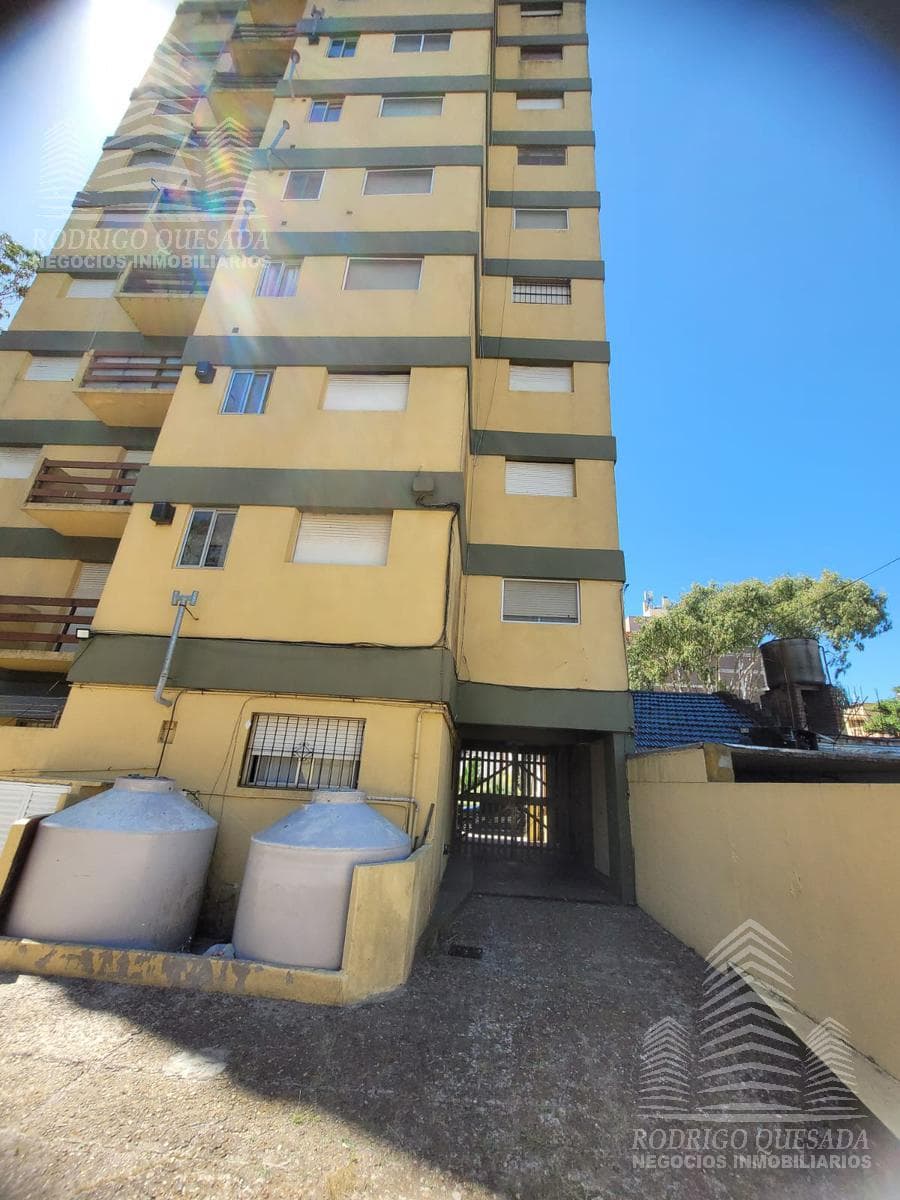 2-room apartment with a garage and all utilities included!!!! OCEAN VIEW