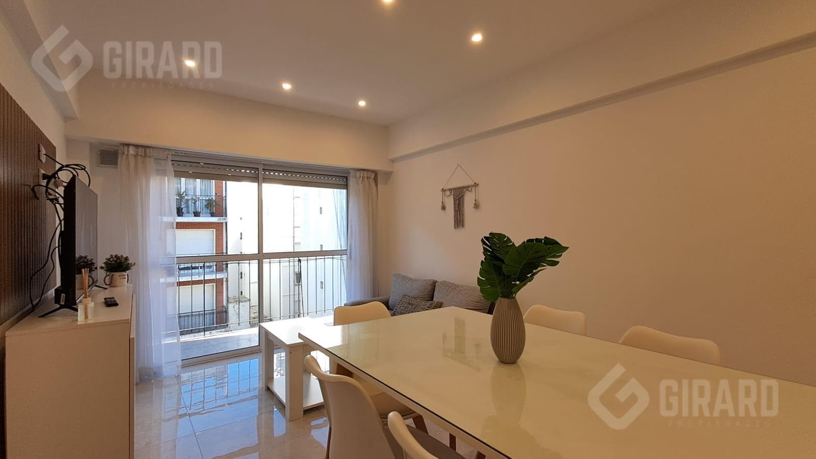 3-room apartment for sale in the Plaza Colón area