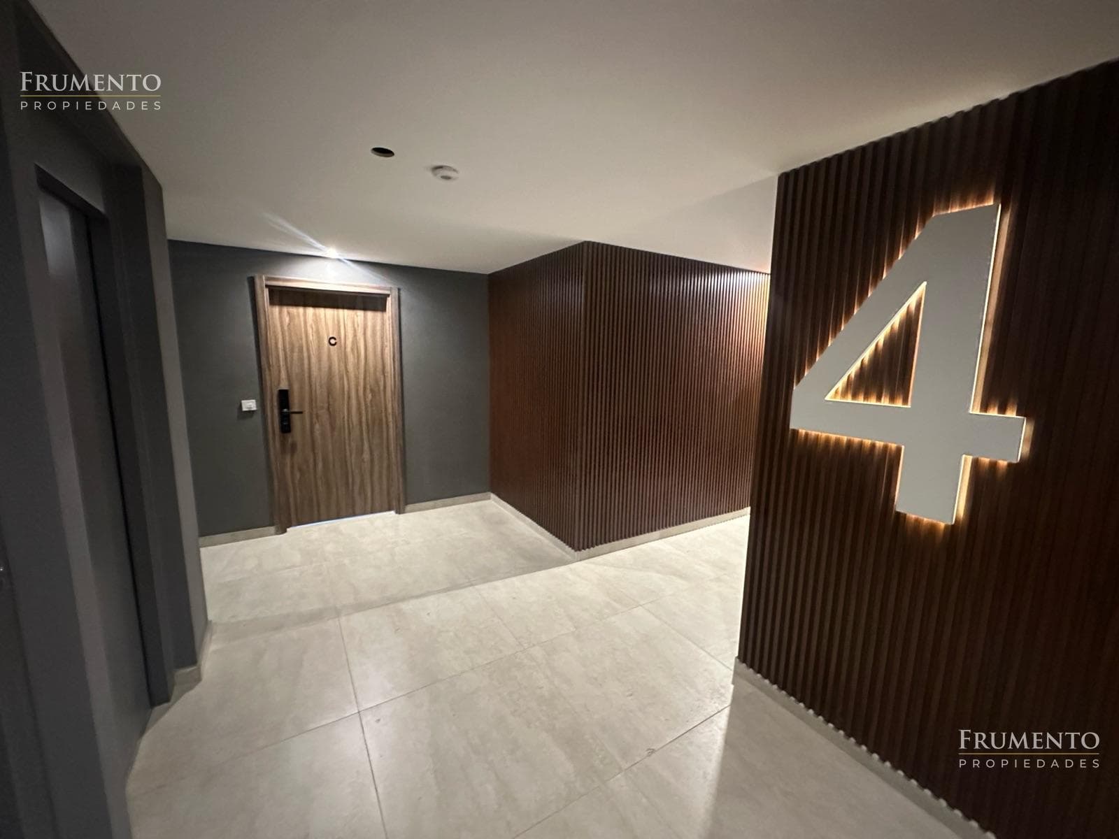 BRAND-NEW 2-ROOM APARTMENT WITH GARAGE IN FLORIDA, VICENTE LOPEZ