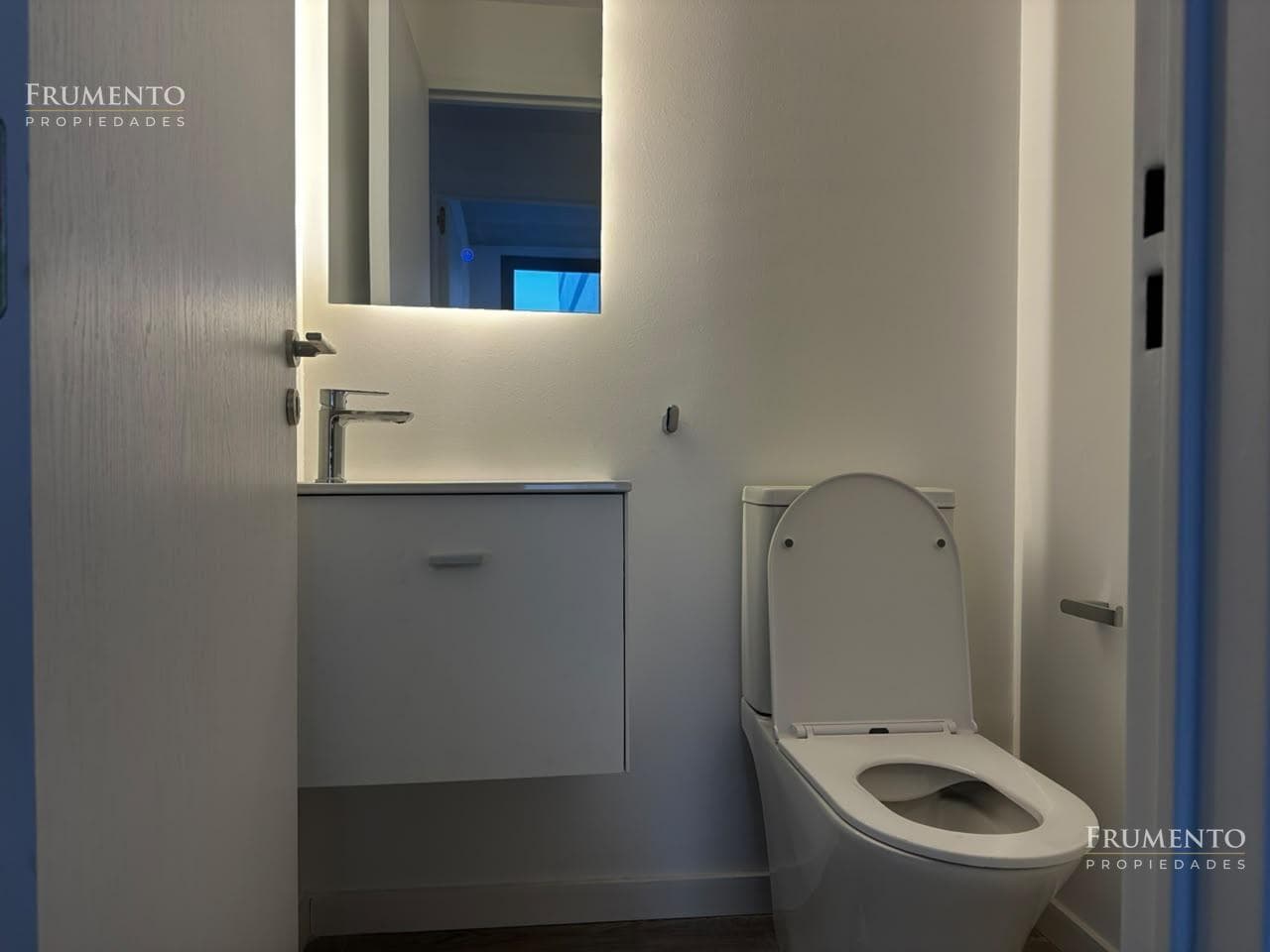 BRAND-NEW 2-ROOM APARTMENT WITH GARAGE IN FLORIDA, VICENTE LOPEZ