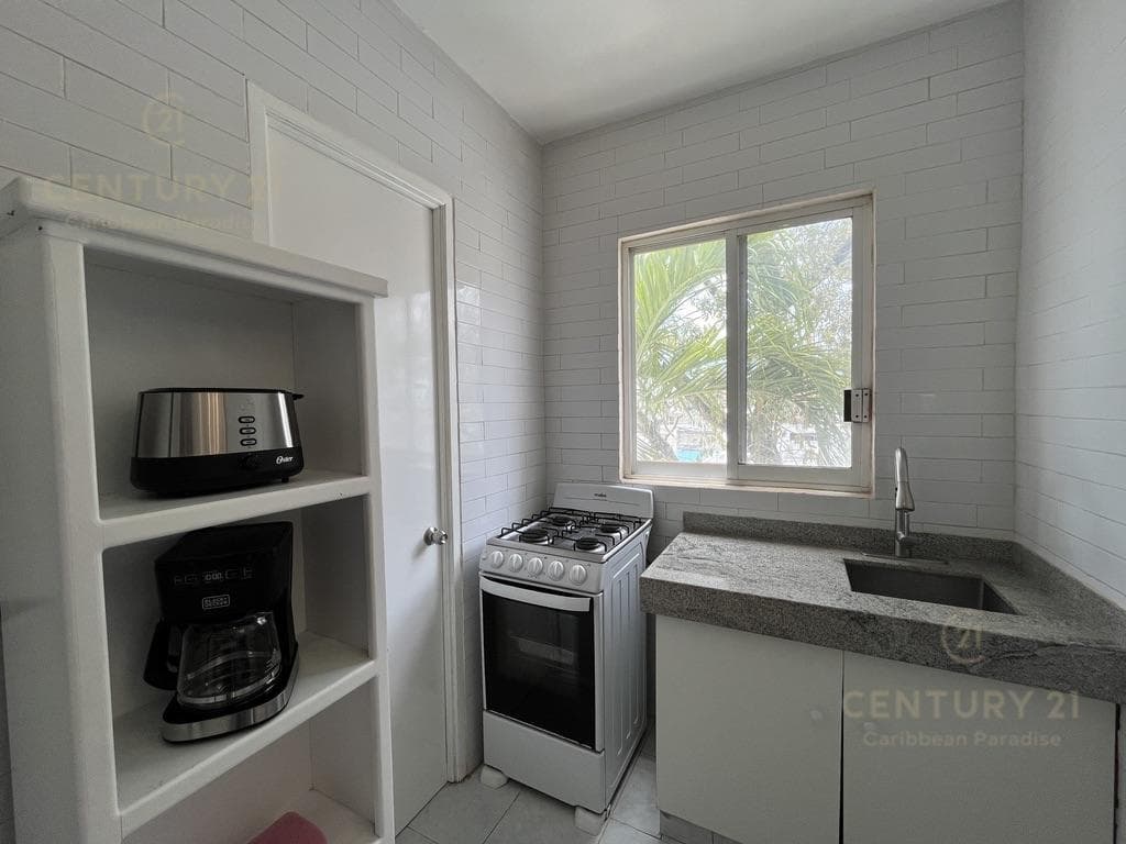 2-Bedroom Condo for Rent in Las Gaviotas Condominium, Downtown Playa del Carmen | P4576