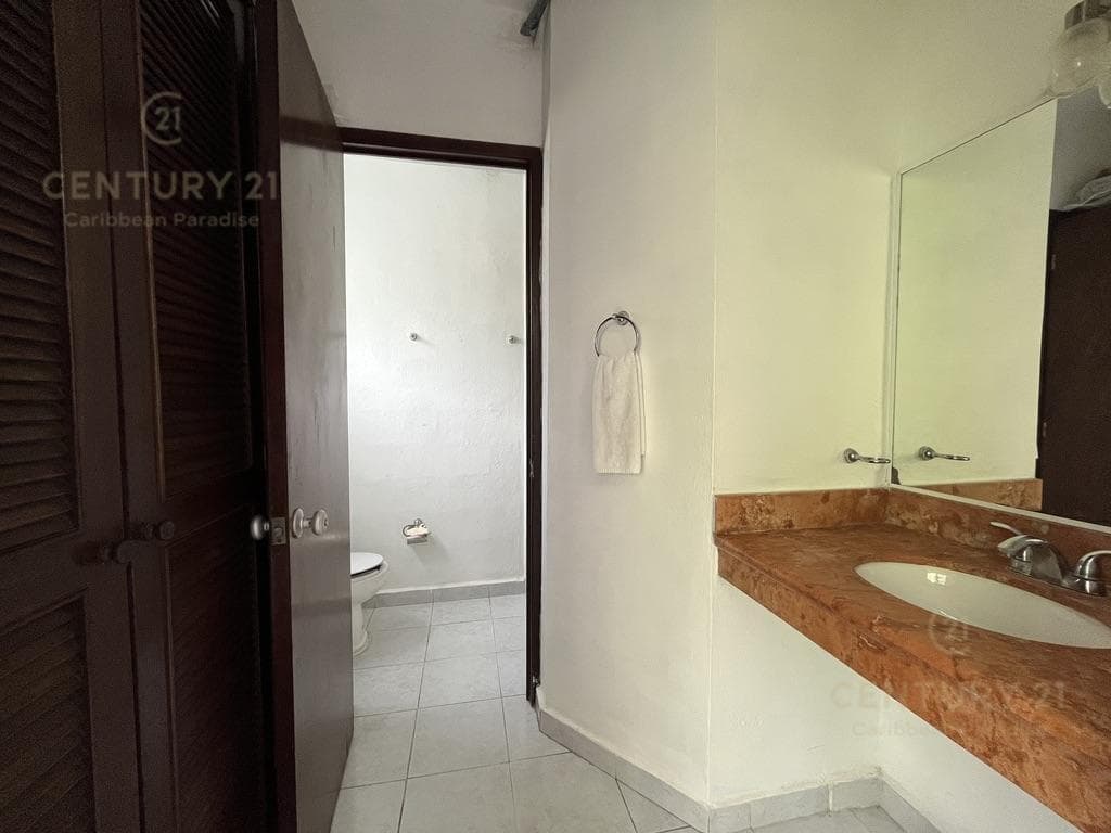 2-Bedroom Condo for Rent in Las Gaviotas Condominium, Downtown Playa del Carmen | P4576