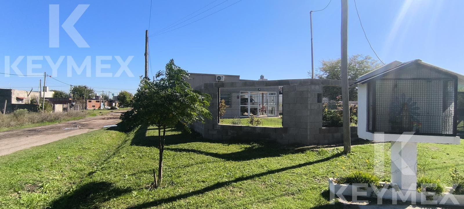 House for sale: 2 bedrooms, outdoor kitchen, grill, garden, garage | El Retiro Neighborhood – La Plata