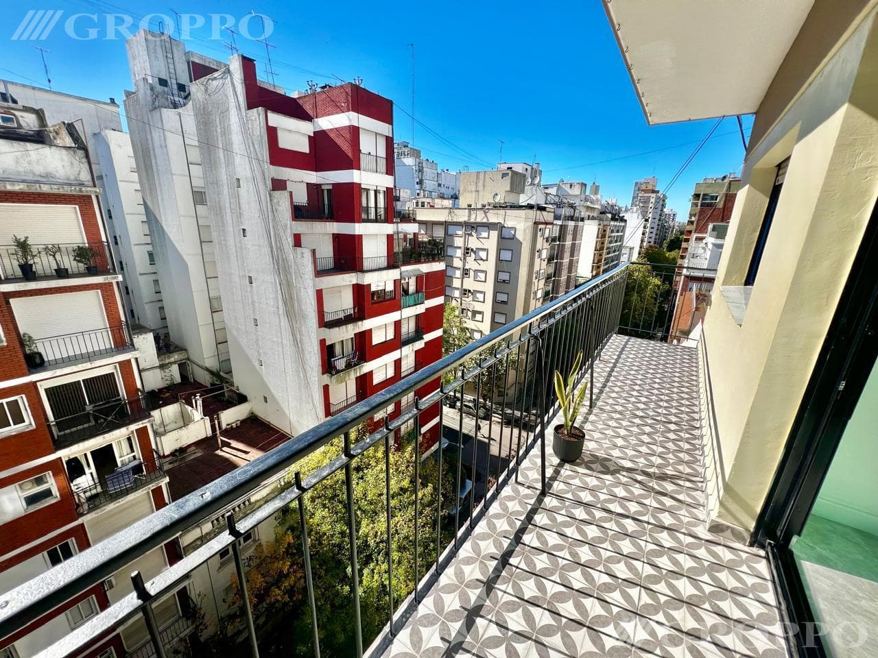 3 ambientes externo con balcon corrido - Plaza Mitre