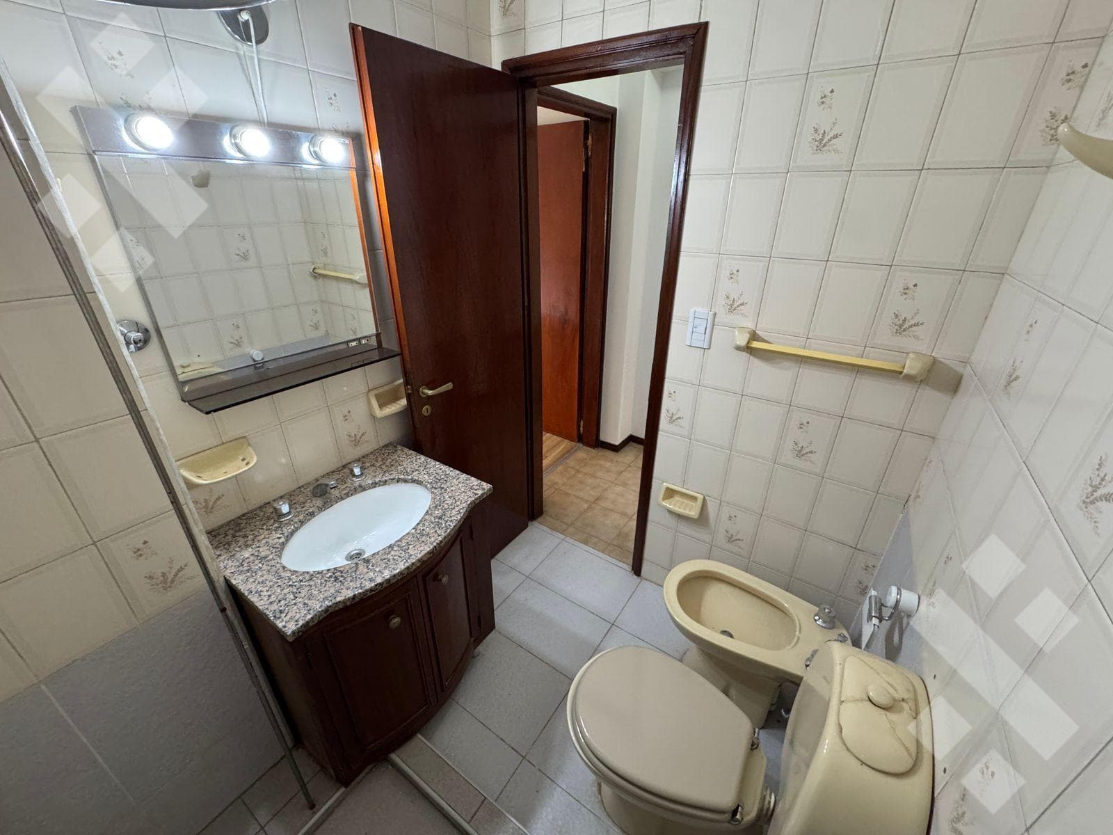 FOR RENT: 4-Bedroom Apartment - Centro Neighborhood, Neuquén