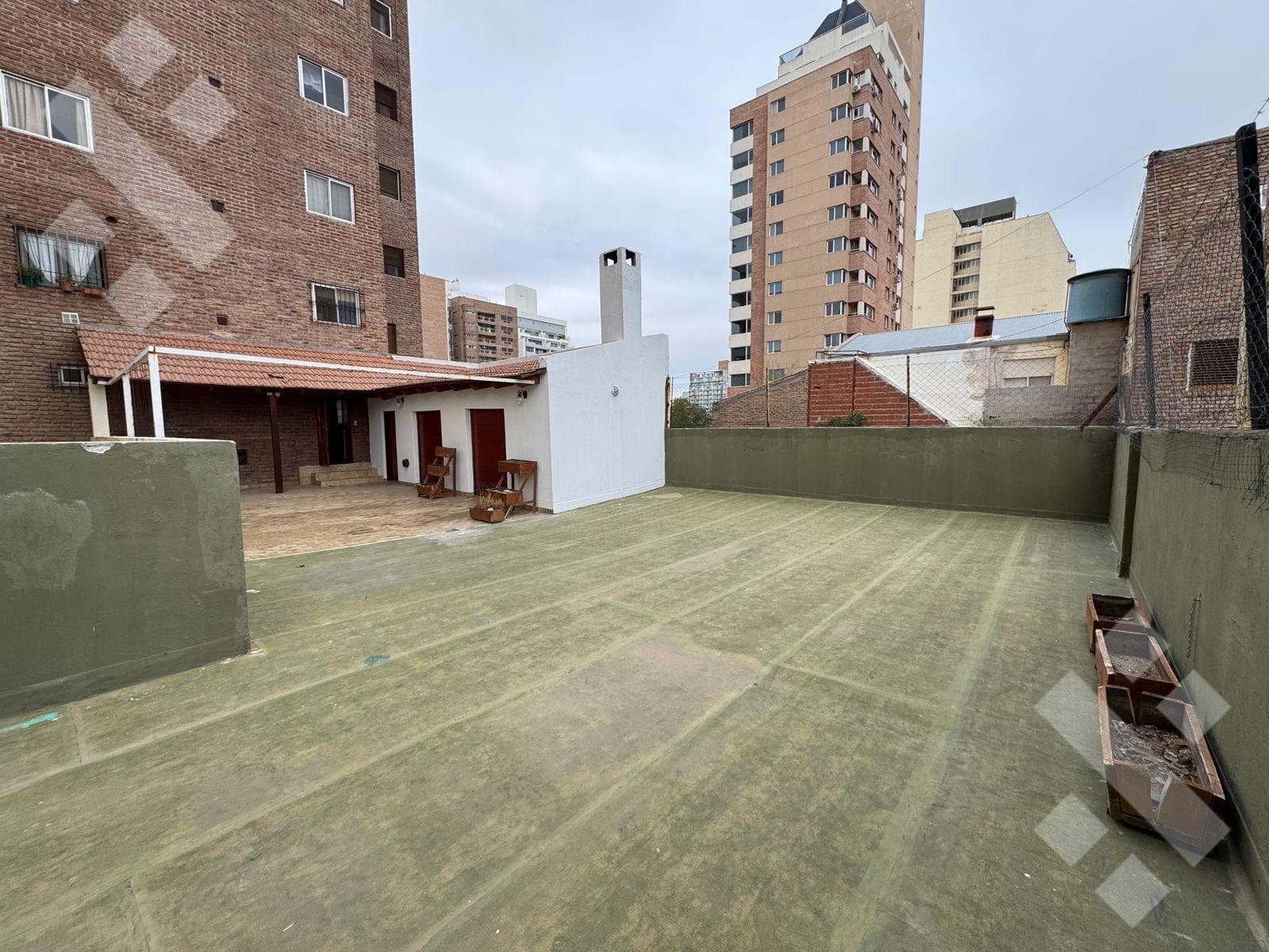 FOR RENT: 4-Bedroom Apartment - Centro Neighborhood, Neuquén