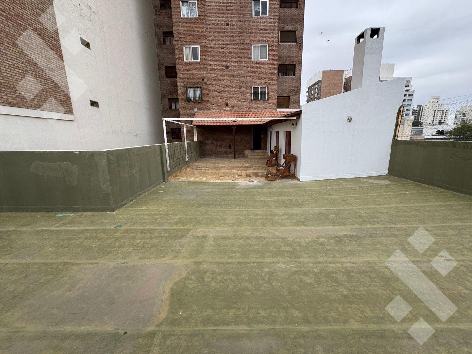 FOR RENT: 4-Bedroom Apartment - Centro Neighborhood, Neuquén