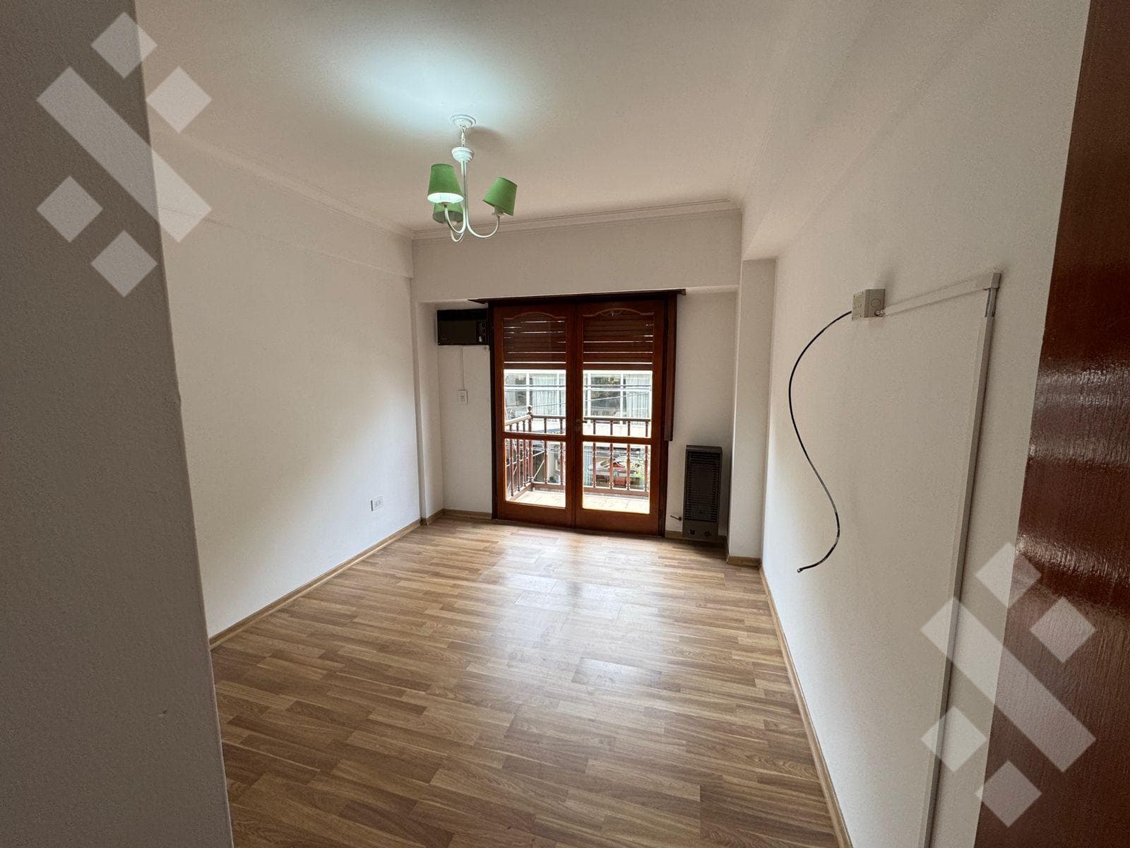 FOR RENT: 4-Bedroom Apartment - Centro Neighborhood, Neuquén