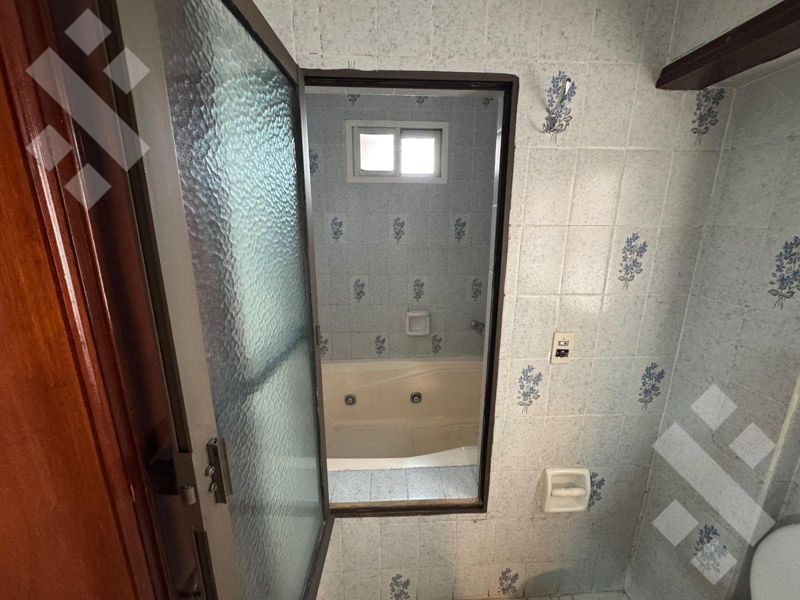 FOR RENT: 4-Bedroom Apartment - Centro Neighborhood, Neuquén