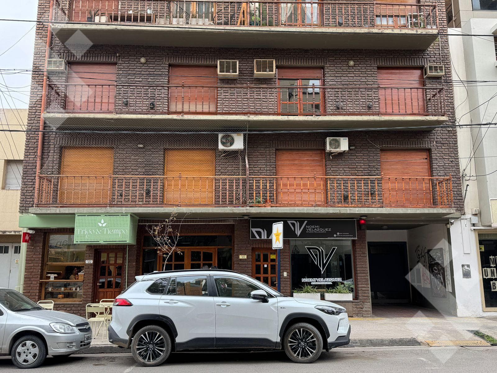 FOR RENT: 4-Bedroom Apartment - Centro Neighborhood, Neuquén
