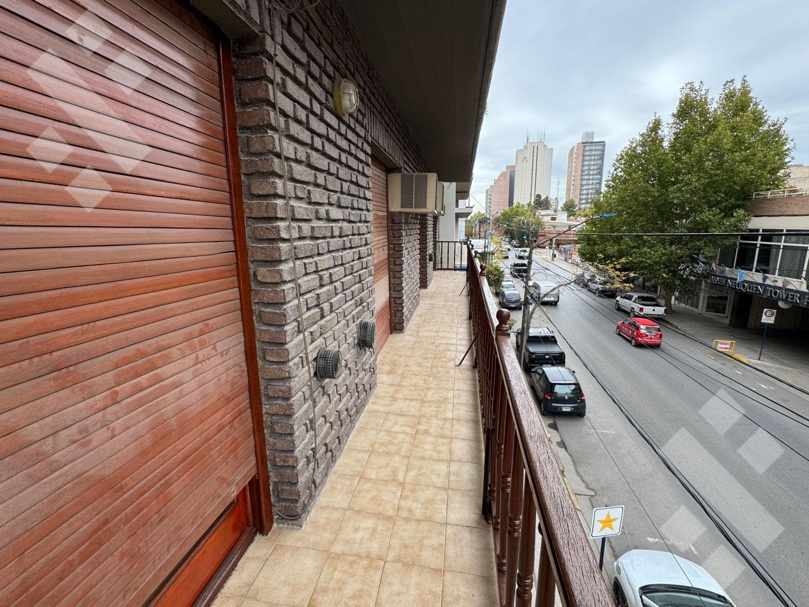 FOR RENT: 4-Bedroom Apartment - Centro Neighborhood, Neuquén