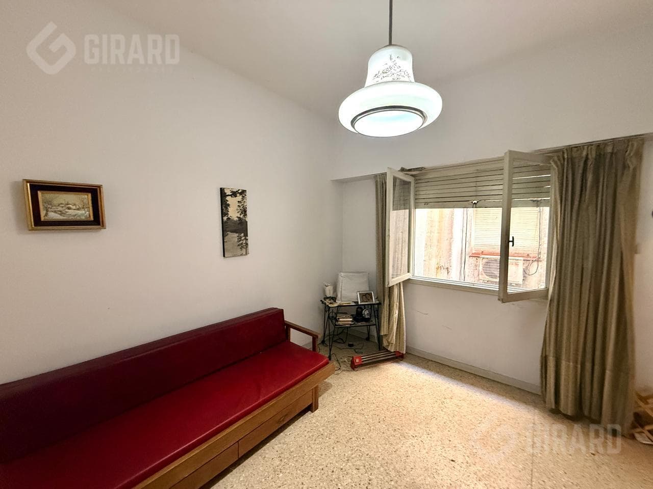 2-bedroom apartment for sale, Plaza Colón area. Great opportunity