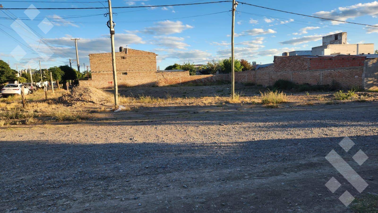 Corner lot for sale, 308 m2 - Mansilla Neighborhood, Choele Choel