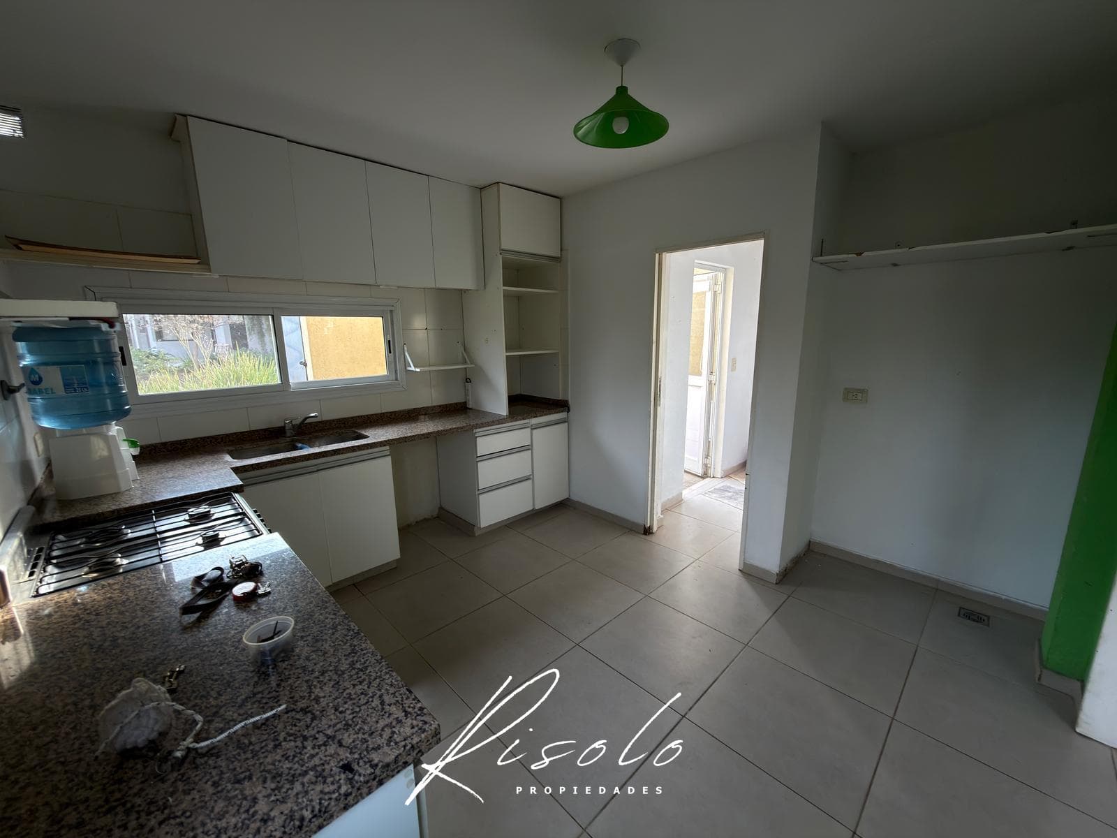 House for Sale. 3 bedrooms. Pergola, Grill. Great Deal! Gated Community, Escobar