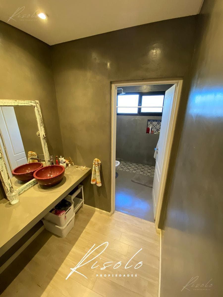 House for Sale. 3 bedrooms. Office. Gated Community, North Zone, Escobar